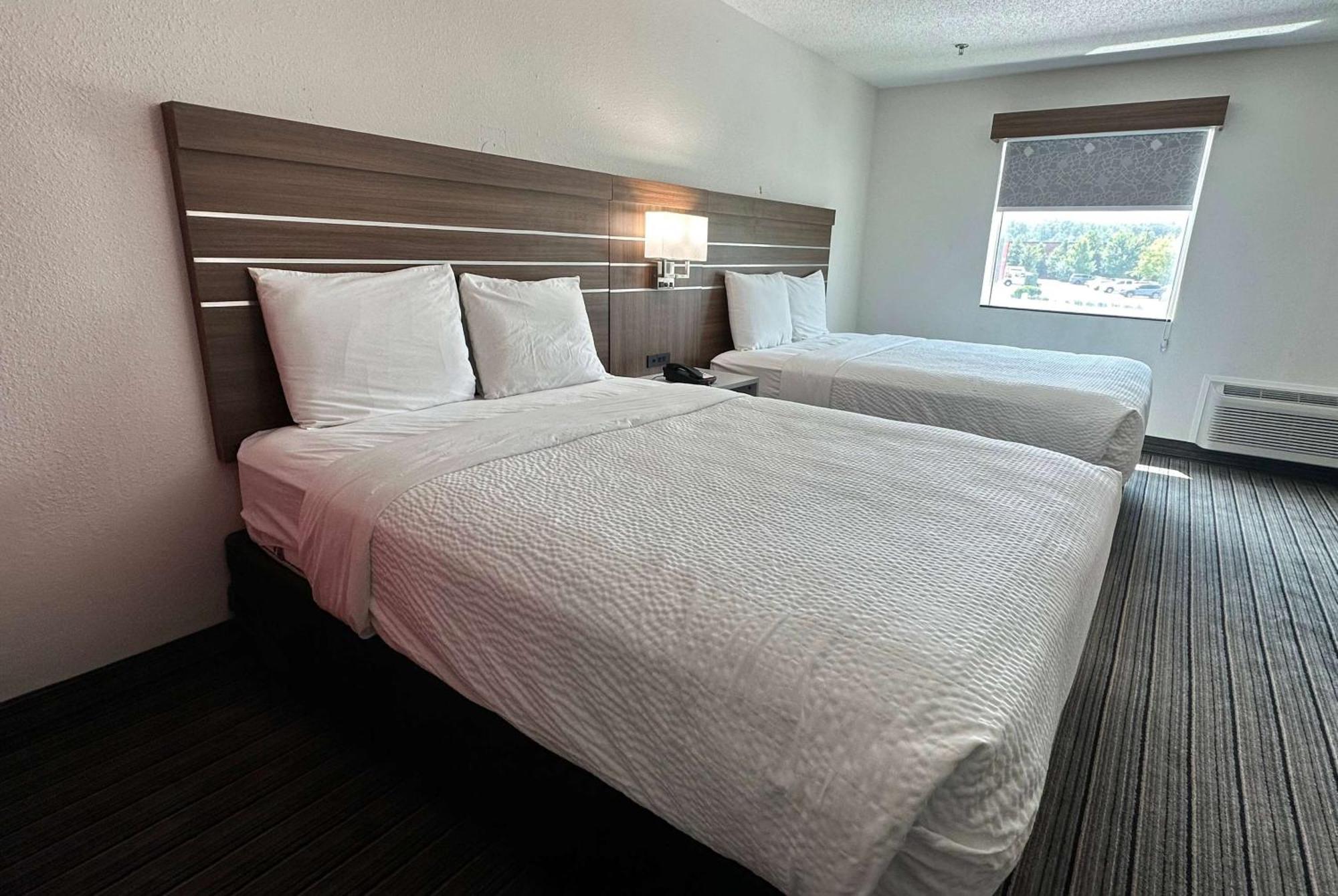 Hotel Ramada By Wyndham Lithia Springs Atlanta Extérieur photo