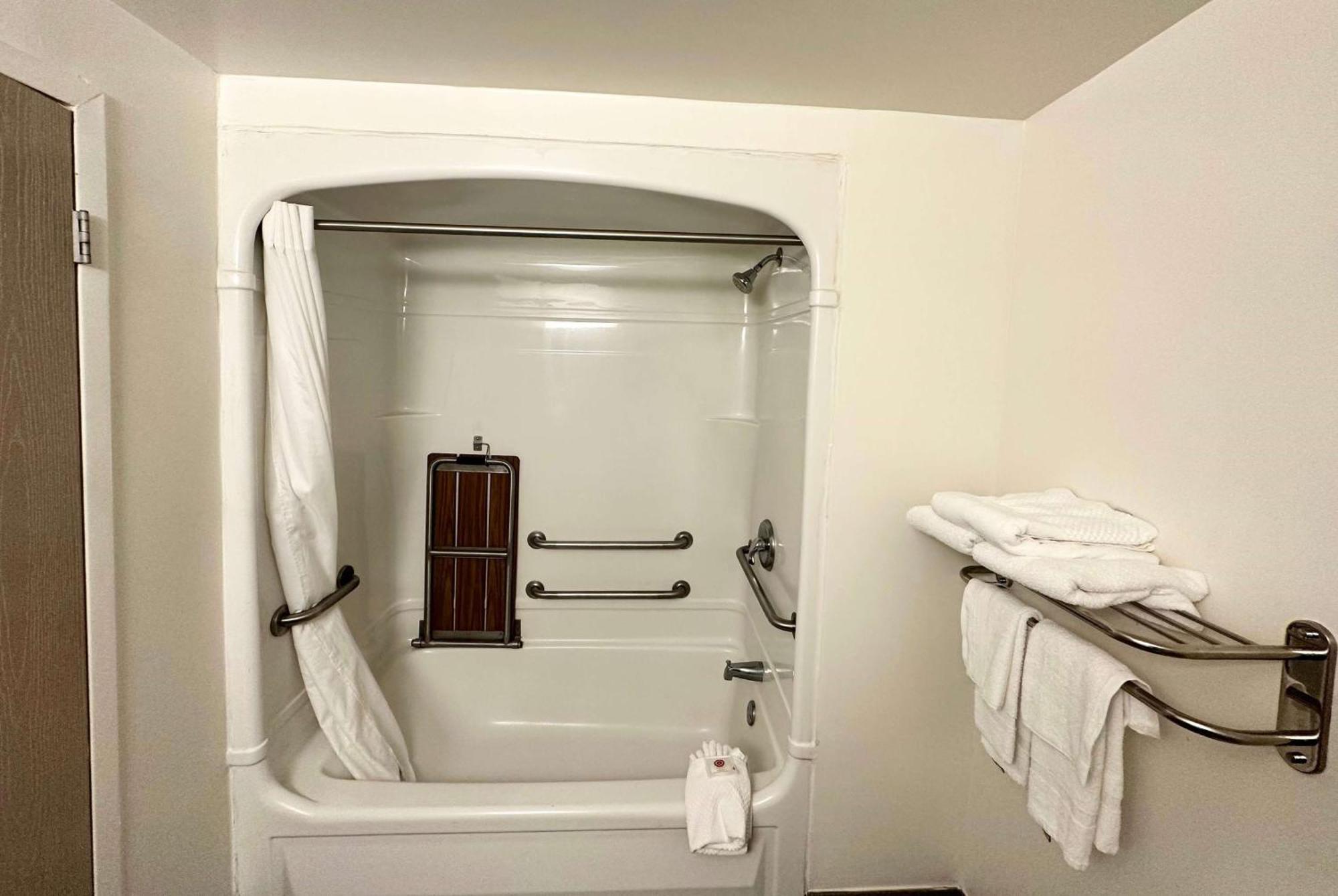 Hotel Ramada By Wyndham Lithia Springs Atlanta Extérieur photo