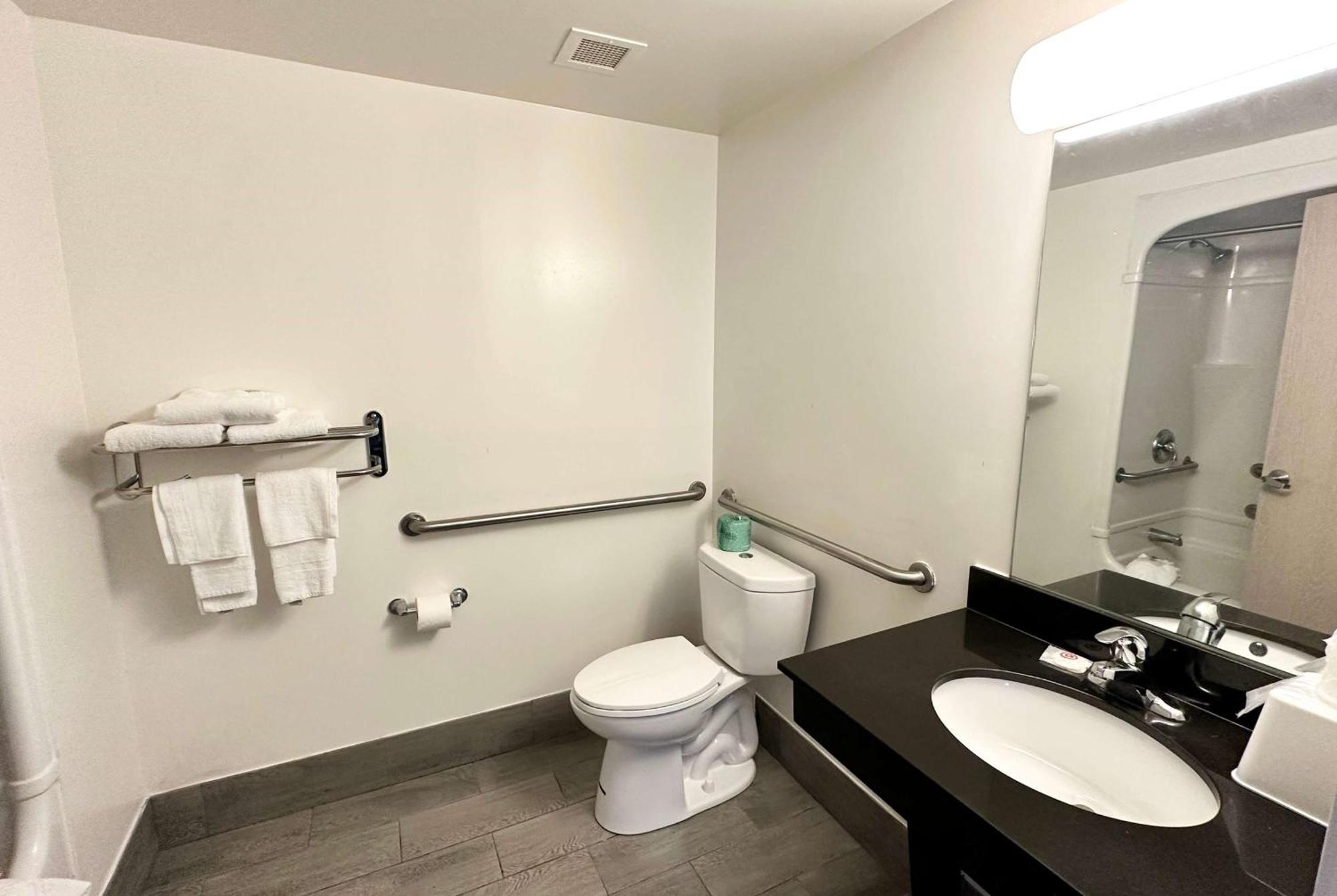 Hotel Ramada By Wyndham Lithia Springs Atlanta Extérieur photo