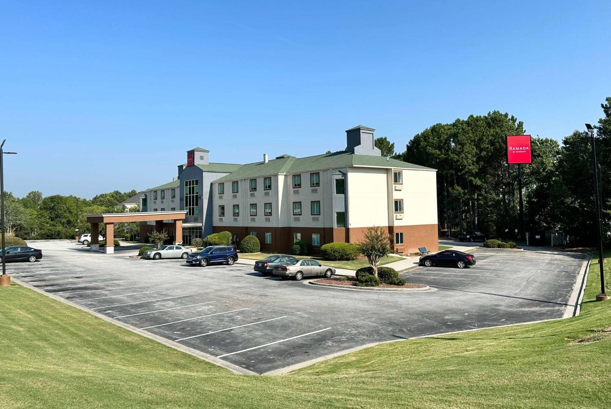 Hotel Ramada By Wyndham Lithia Springs Atlanta Extérieur photo
