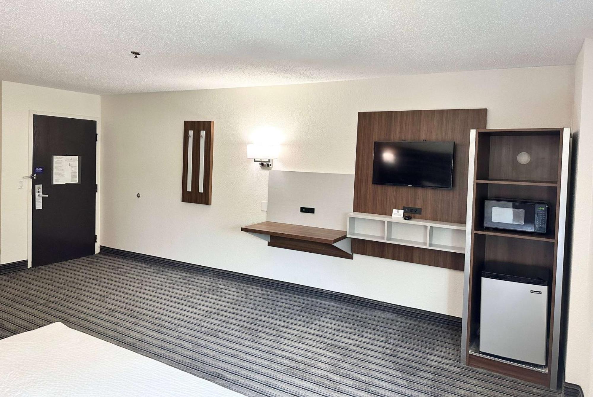 Hotel Ramada By Wyndham Lithia Springs Atlanta Extérieur photo