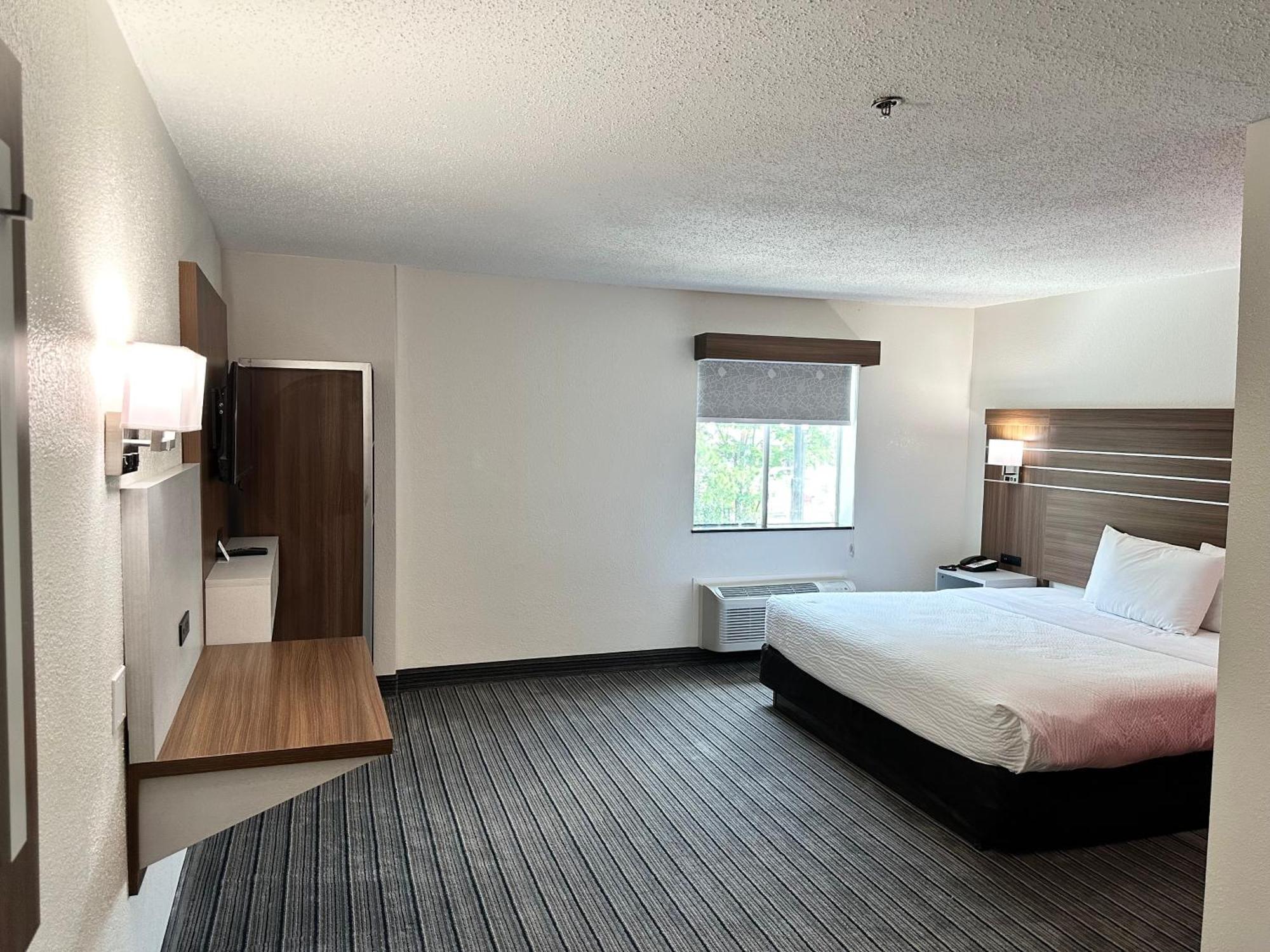 Hotel Ramada By Wyndham Lithia Springs Atlanta Extérieur photo